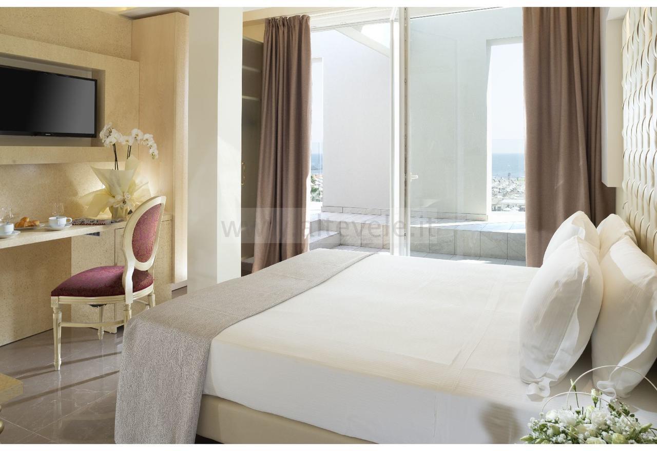 Hotel Ambassador Rimini Luaran gambar