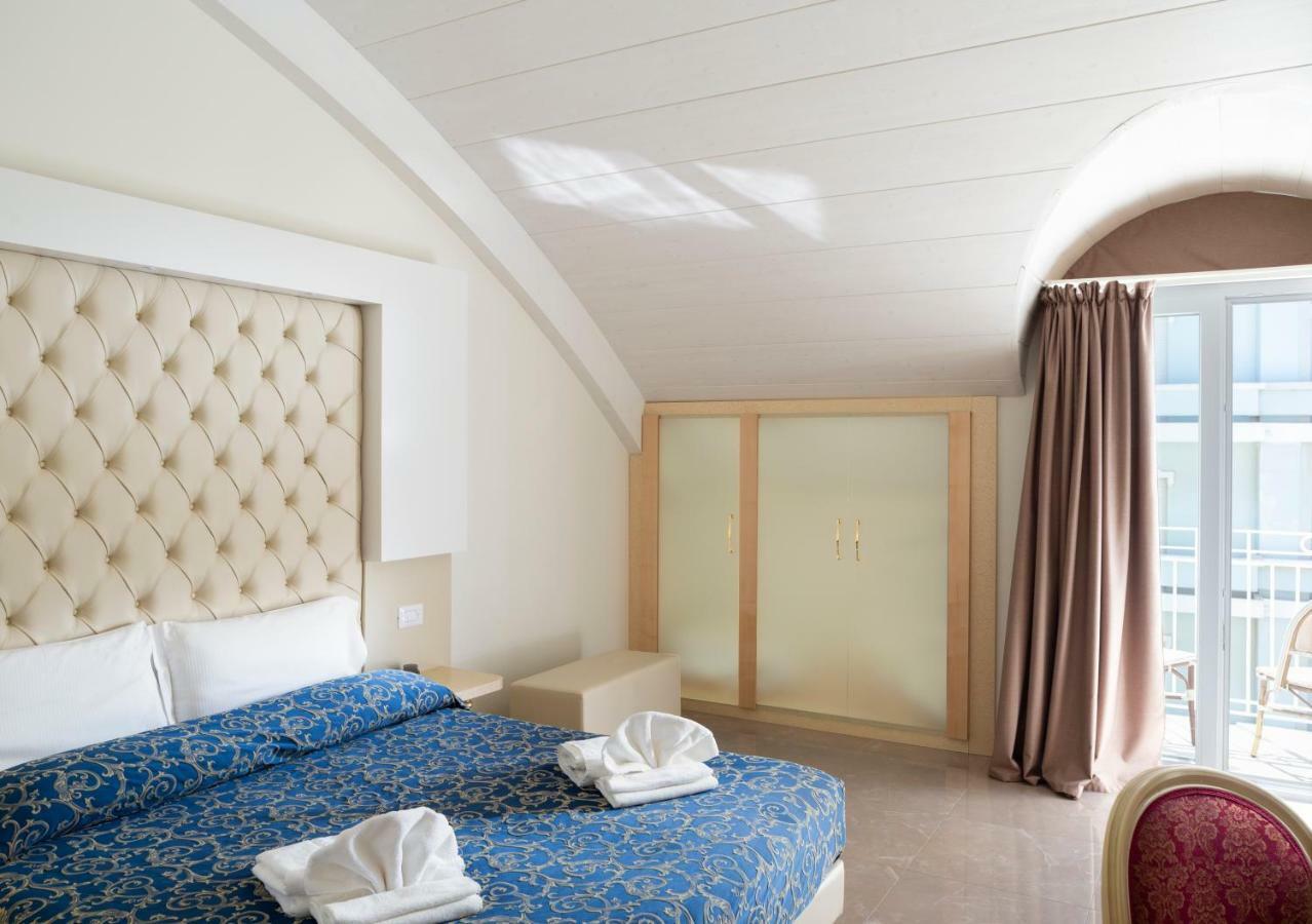 Hotel Ambassador Rimini Luaran gambar